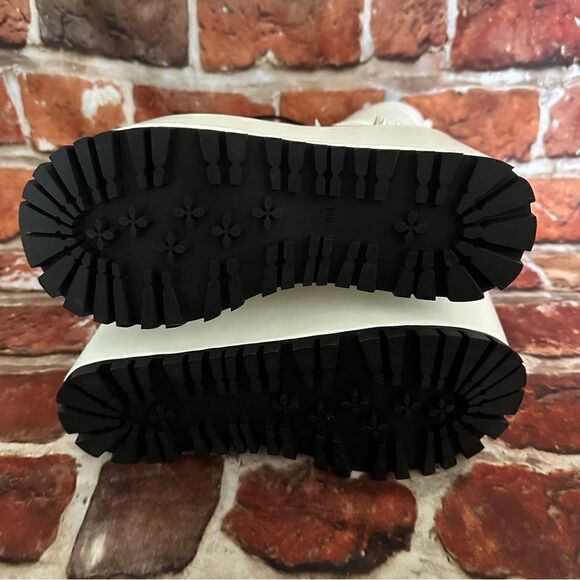 NIB Current Mood White radical riot spiked platform boots Sz 8 - Picture 6 of 9